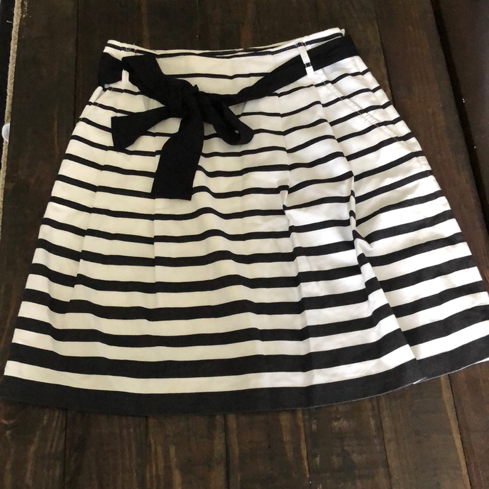 WHITE HOUSE BLACK MARKET striped a-line skirt